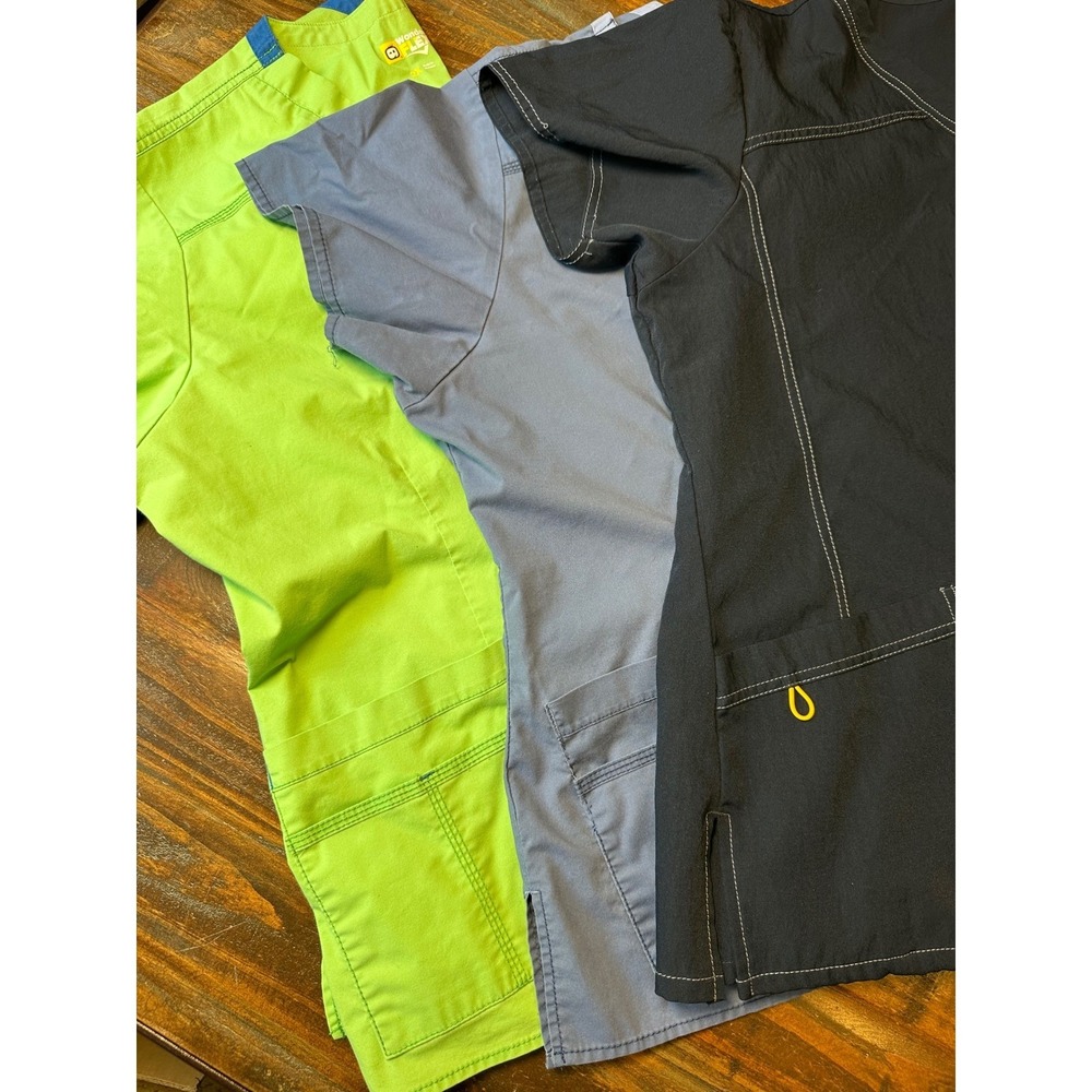 WonderWink‎ WonderFlex Bundle Of 3 V-Neck Scrub Tops 2X Green Blue Navy Woman's - Picture 2 of 13